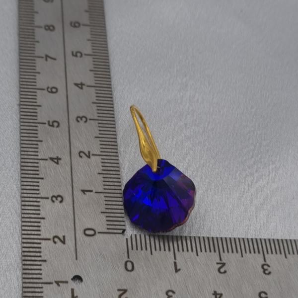 Vergulde oorbellen met kristallen schelp - diep paars/blauw
