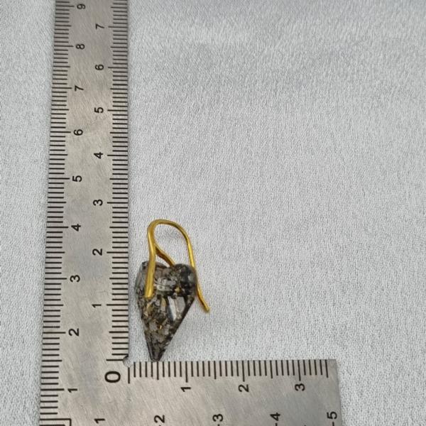 Handgemaakte oorbellen met kristallen hart - patina goud