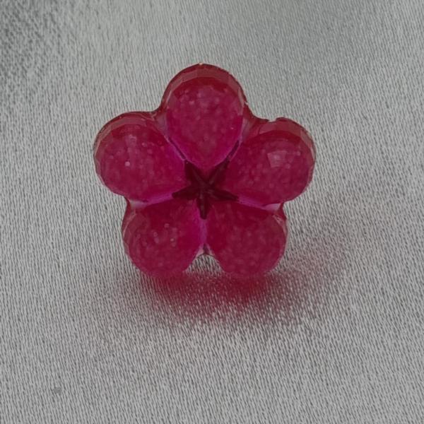 Handgemaakte epoxy oorstekers 'bloem facet' - roze