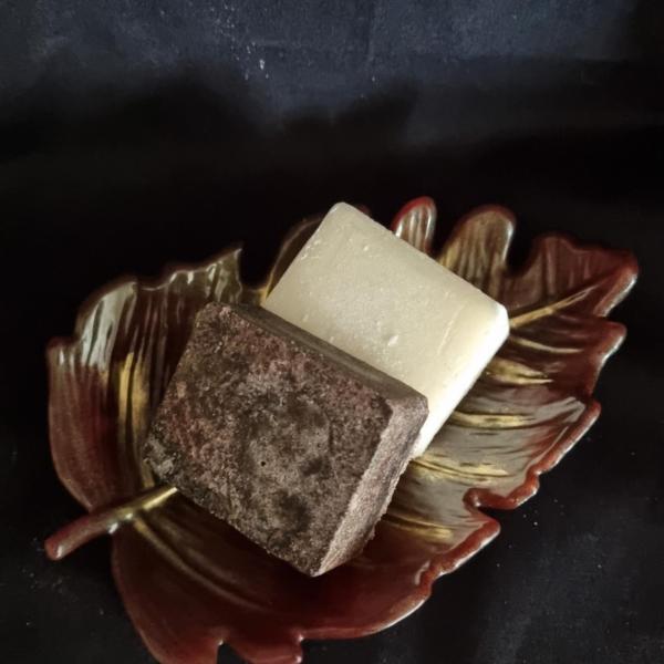 Uniek epoxy schaaltje ‘blad klein’ + 2 amberblokjes