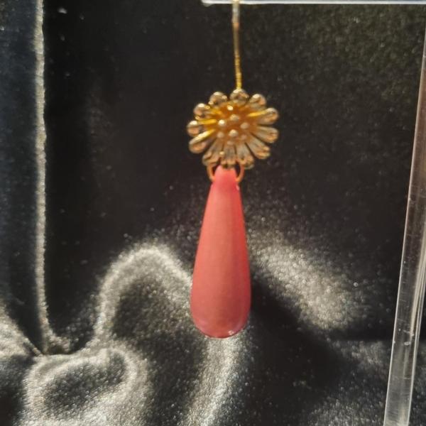 Statement oorbellen met polaris druppel - roze