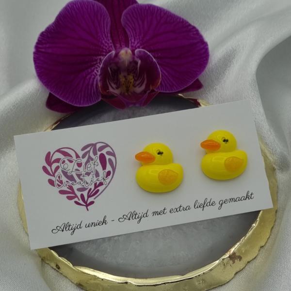 Handgemaakte epoxy oorstekers 'eendje'