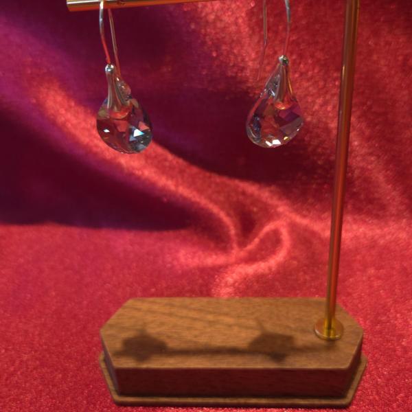 925 zilveren oorhaken met hanger van Oostenrijks kristal - zacht blauw