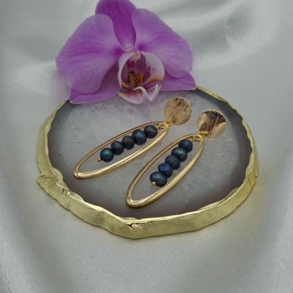 Luxe handgemaakte oorbellen met blauwe zoetwater parels