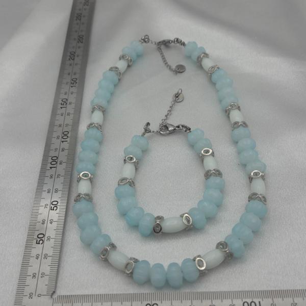 Sieradenset glas en Jade - lichtblauw/wit