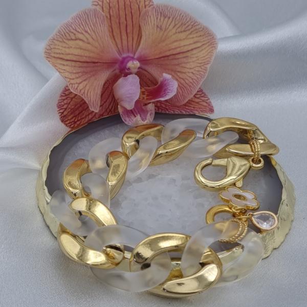 Acryl schakelarmband met vergulde onderdelen - wit/goud