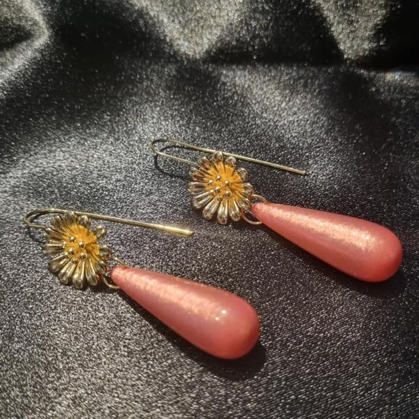 Statement oorbellen met polaris druppel - roze