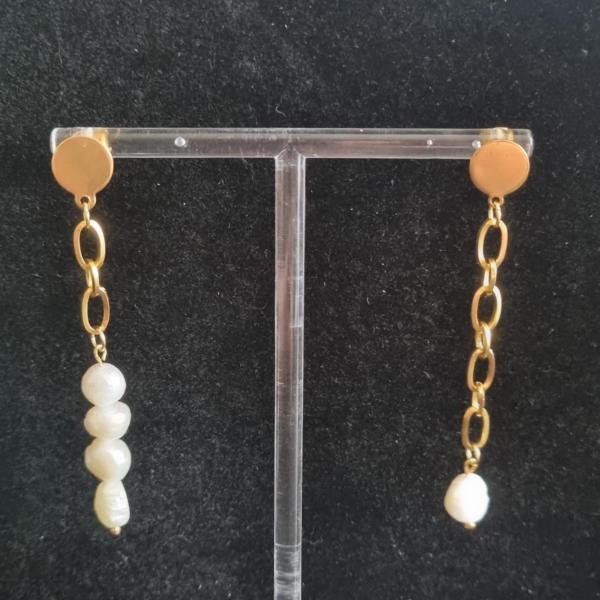 RVS oorbellen lang met zoetwaterparels - goud