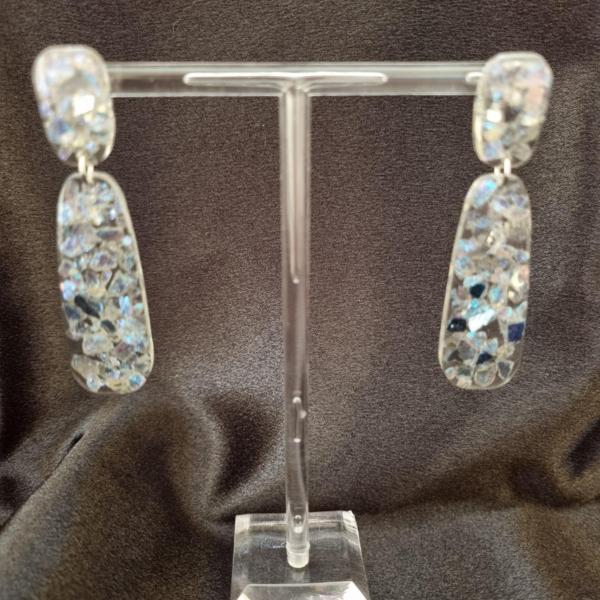 Epoxy oorbellen ‘recht’ ingelegd met gespiegeld glas