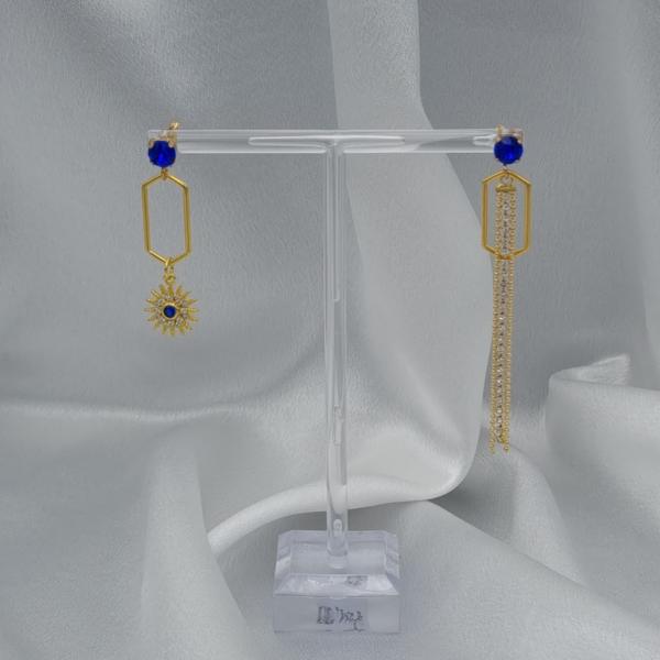 Handgemaakte vergulde asymmetrische oorbellen - koningsblauw