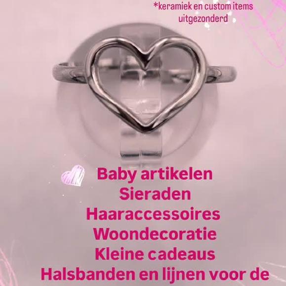Nieuwsgierig naar wat er allemaal bij Lief Creatief boetiek te vinden is? Kom vooral gezellig langs aanstaande zaterdag! Dan profiteer je meteen van een leuke korting op bijna alles in de boetiek.

Alleen het keramiek en items die speciaal voor jou worden gemaakt doen niet mee met de actie. Verder shop je echt alles met korting.
Dus ook de nieuwste collectie en de sale artikelen.

We zijn zaterdag ook een uurtje langer open. Je bent van harte welkom tussen 10:00 en 14:00. Je vindt ons aan de Kruisstraat 6 in Beilen (naast restaurant Kota Radja)

#valentijnsactie #korting #liefcreatief23 #Beilen #altijduniek